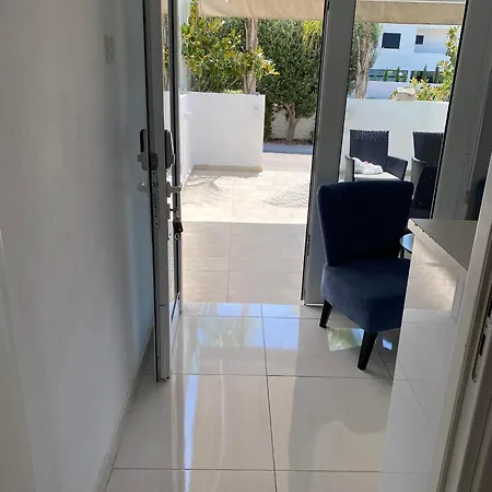 Nissi49 Apartamento