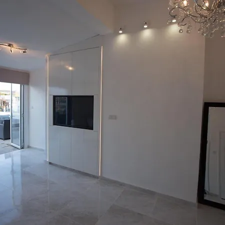 Nissi49 Apartamento *
